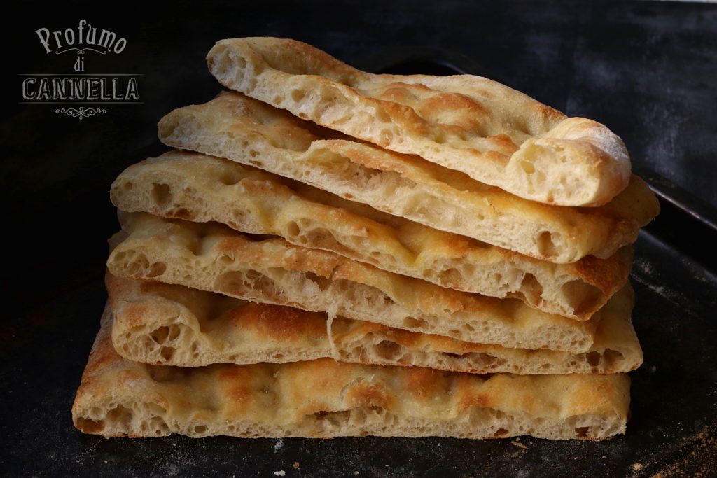 Pizza Bianca Romana La Ricetta Per Farla In Casa Profumo Di Cannella