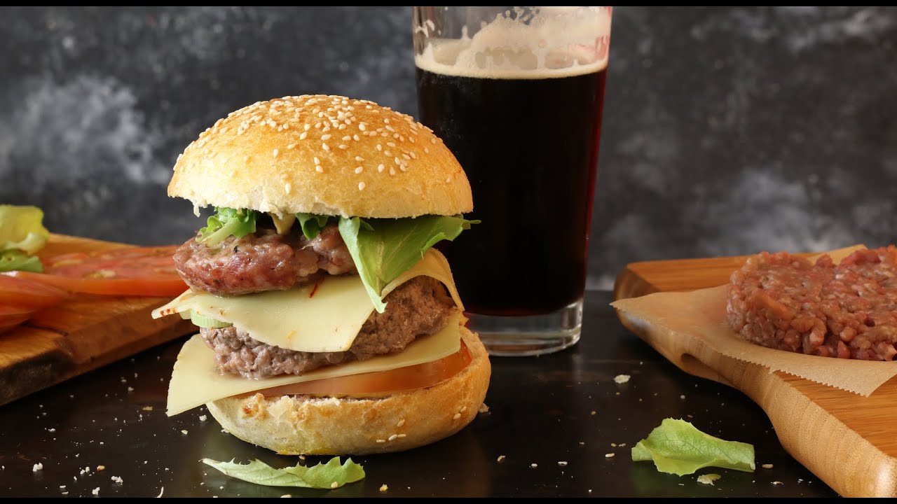 Burger buns all'olio - la ricetta per un panino extra! - Profumo di ...